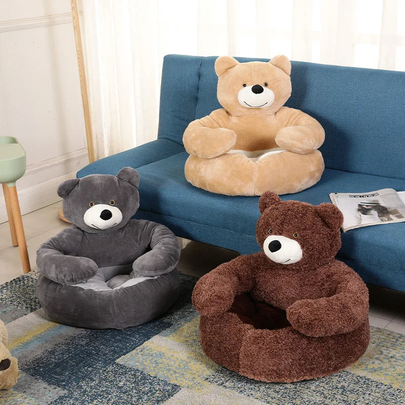 Bear-shaped semi-closed dog bed